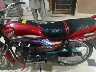 urgent sale Honda prider 2013 model