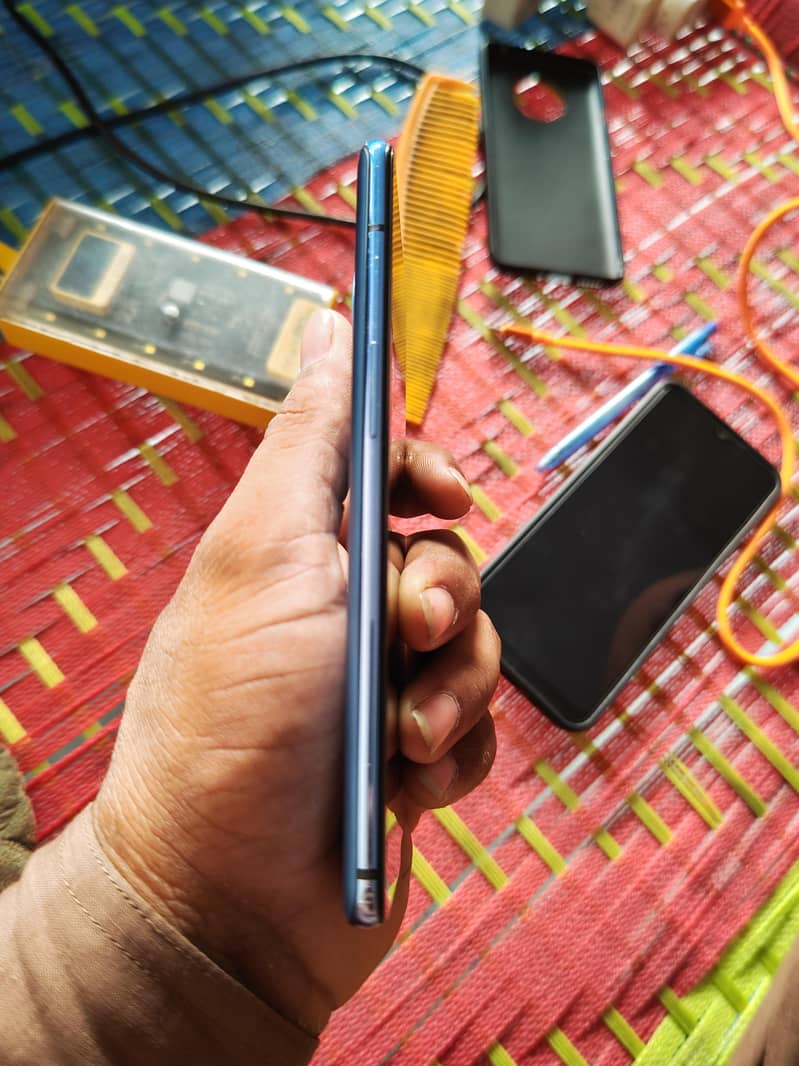 One Plus 7T 3
