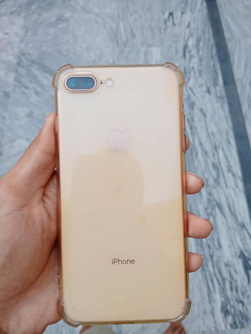 Apple iPhone 8 Plus 4