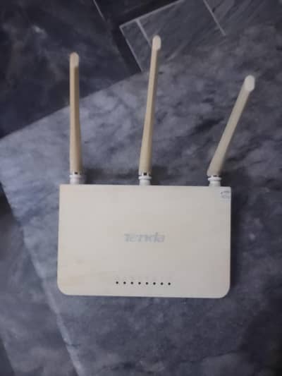 tenda wifi router and repeater all ok working he 03008969697