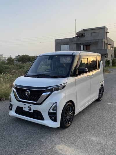 Nissan Roox Highwaystar S hybrid turbo