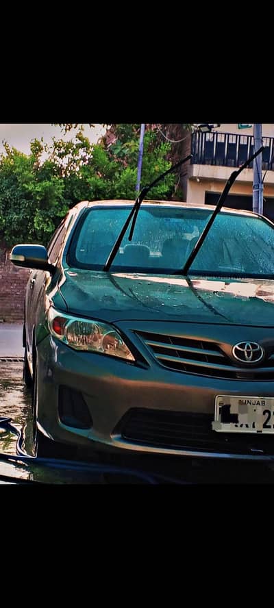 Toyota Corolla Gli  2013 model 1.3 manual