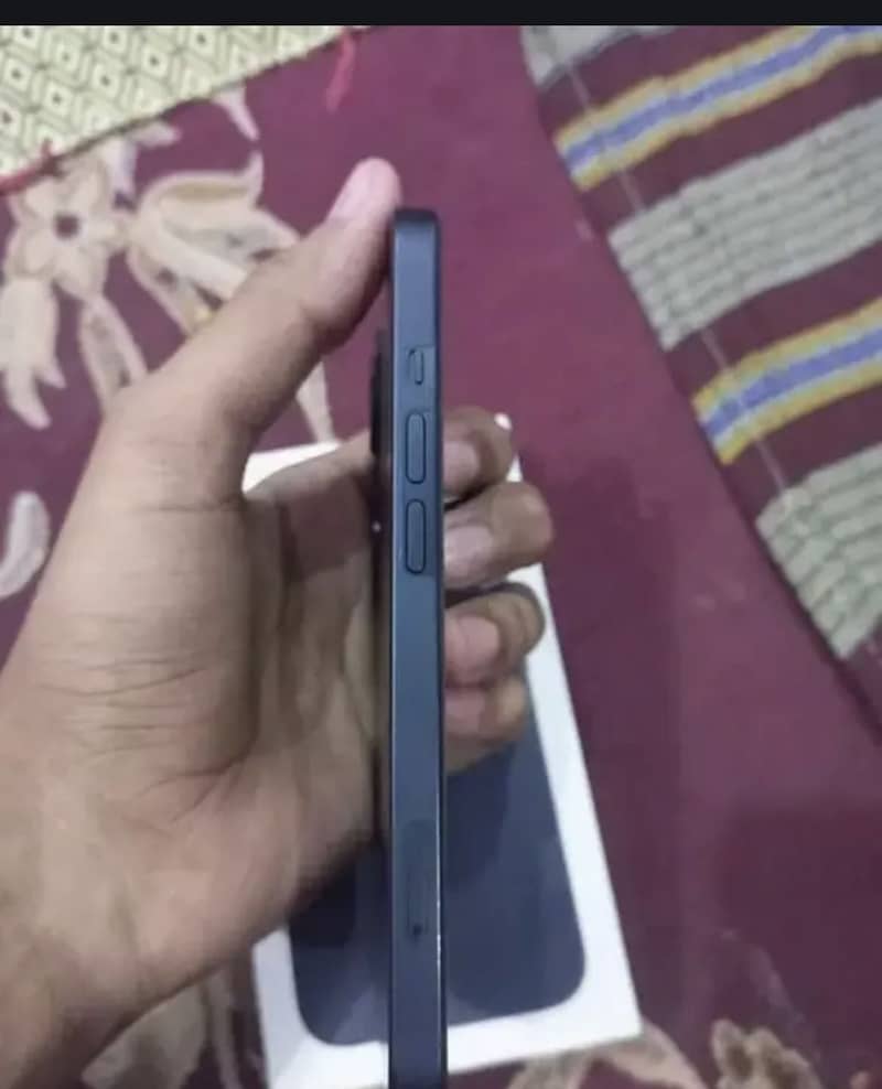 Apple iPhone 13 0