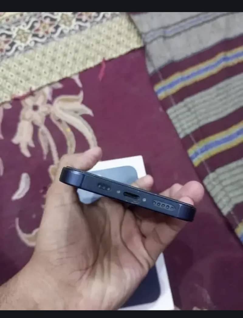 Apple iPhone 13 3