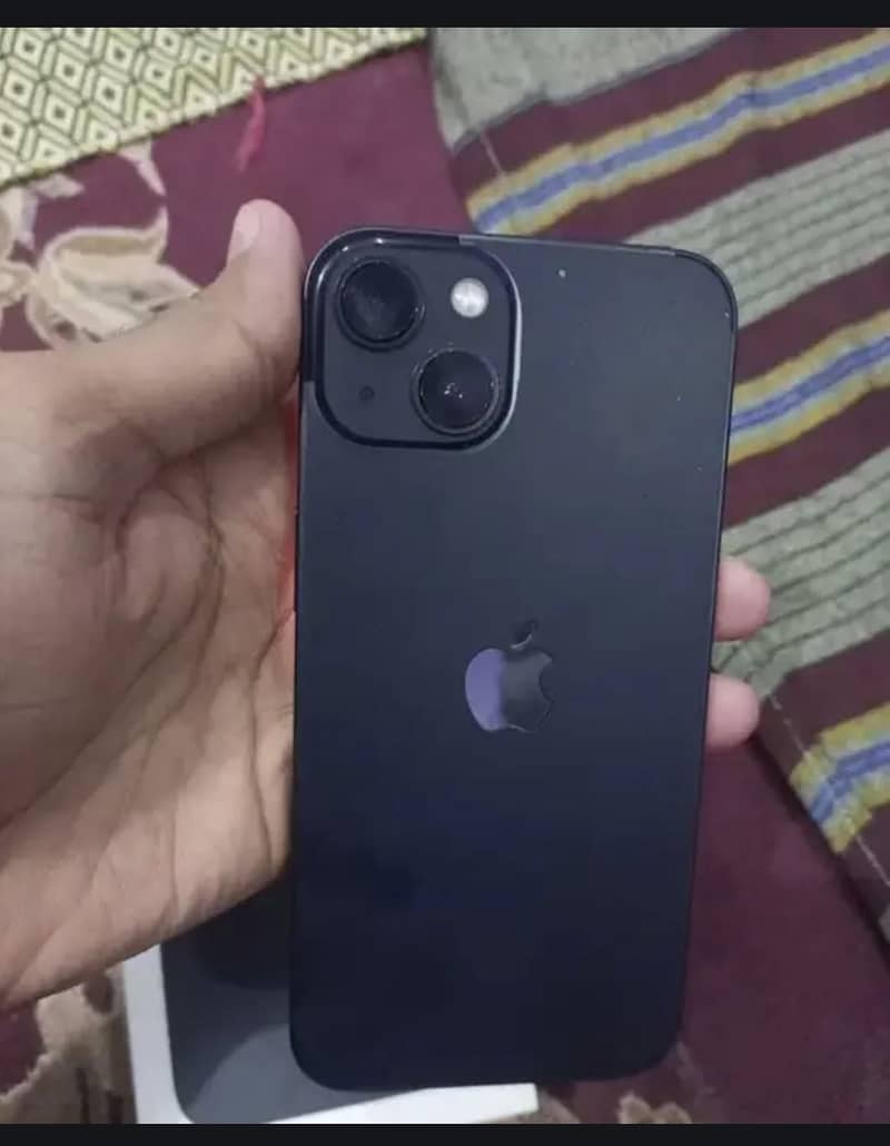 Apple iPhone 13 4