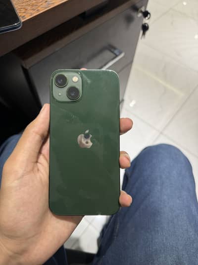 Apple iPhone 13