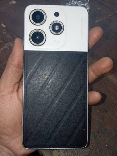 Tecno Spark 10 Pro Magic Skin Edition –Ram 8.128 sell (With Charger)