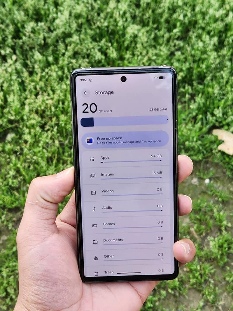Google Pixel 7 4