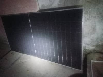 solar 585 volt