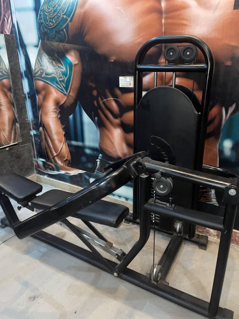chest press commando 2