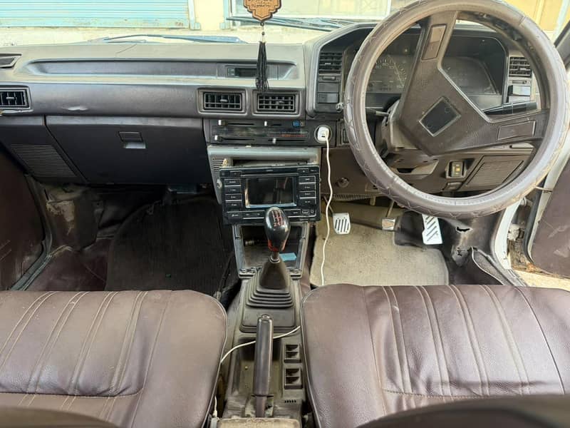 Corolla 86 7