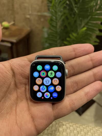 Apple Watch SE (2nd Generation) 44MM