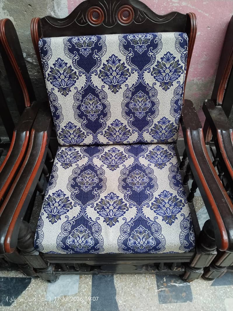 Sofa Set + Showcase + 3 Table 0