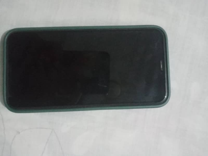 Apple iPhone 11 3