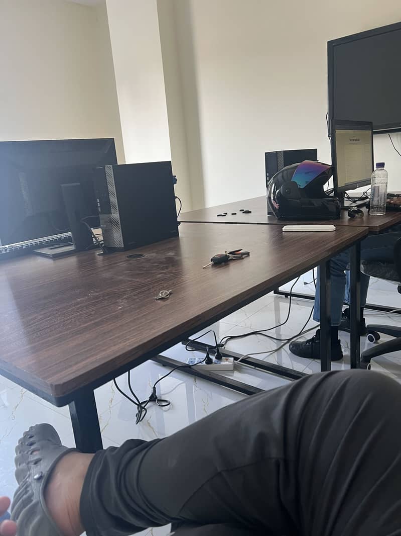Office Workstation Table 1