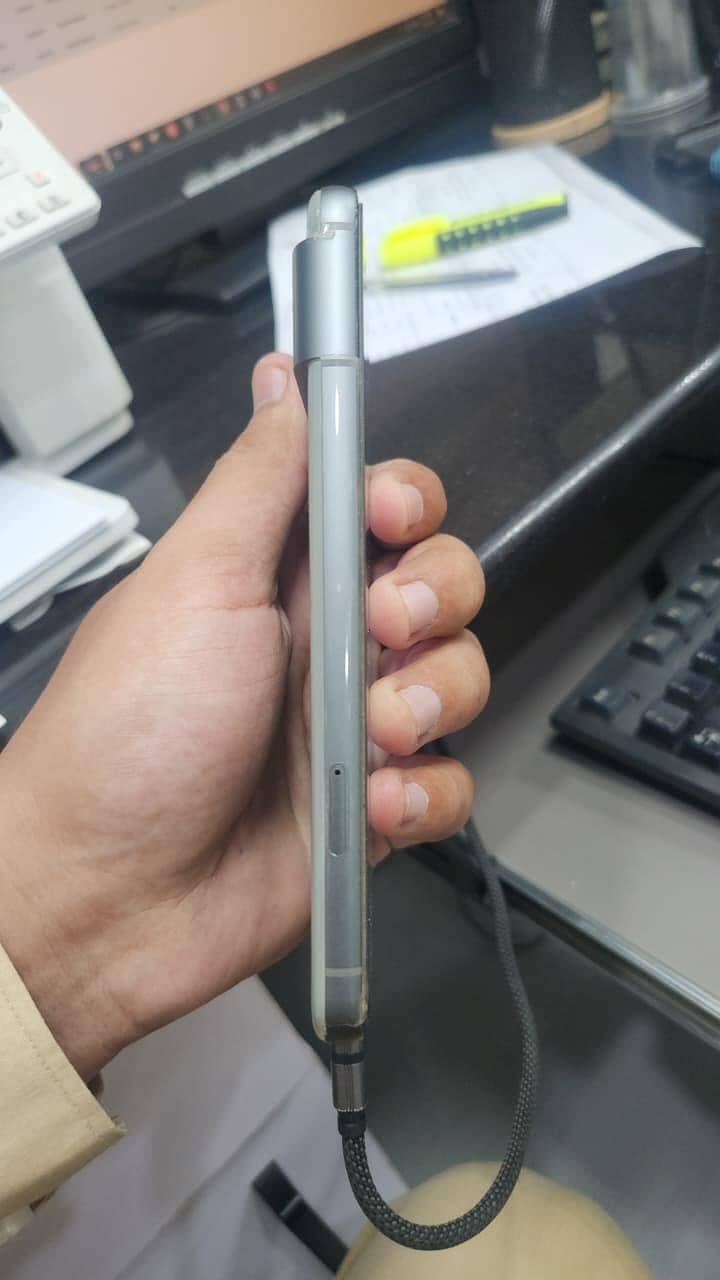 Google Pixel 8 2
