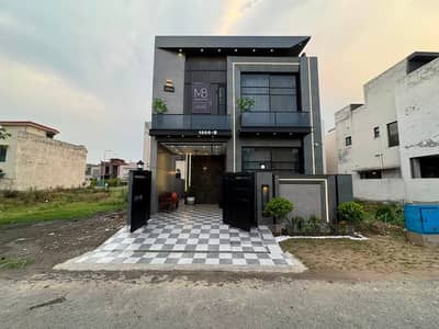 Modern 5 Marla 3 Bed Fully Furnished House with Imported Finishing | DHA 9 Town Lahore Availabel for SALE