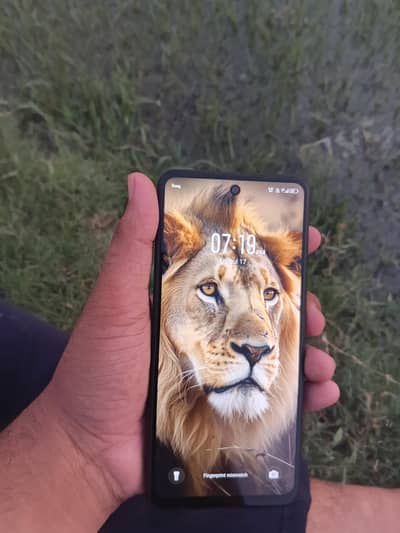 Infinix Smart 8 Plus 4GB + 64GB ram with boats and original charger