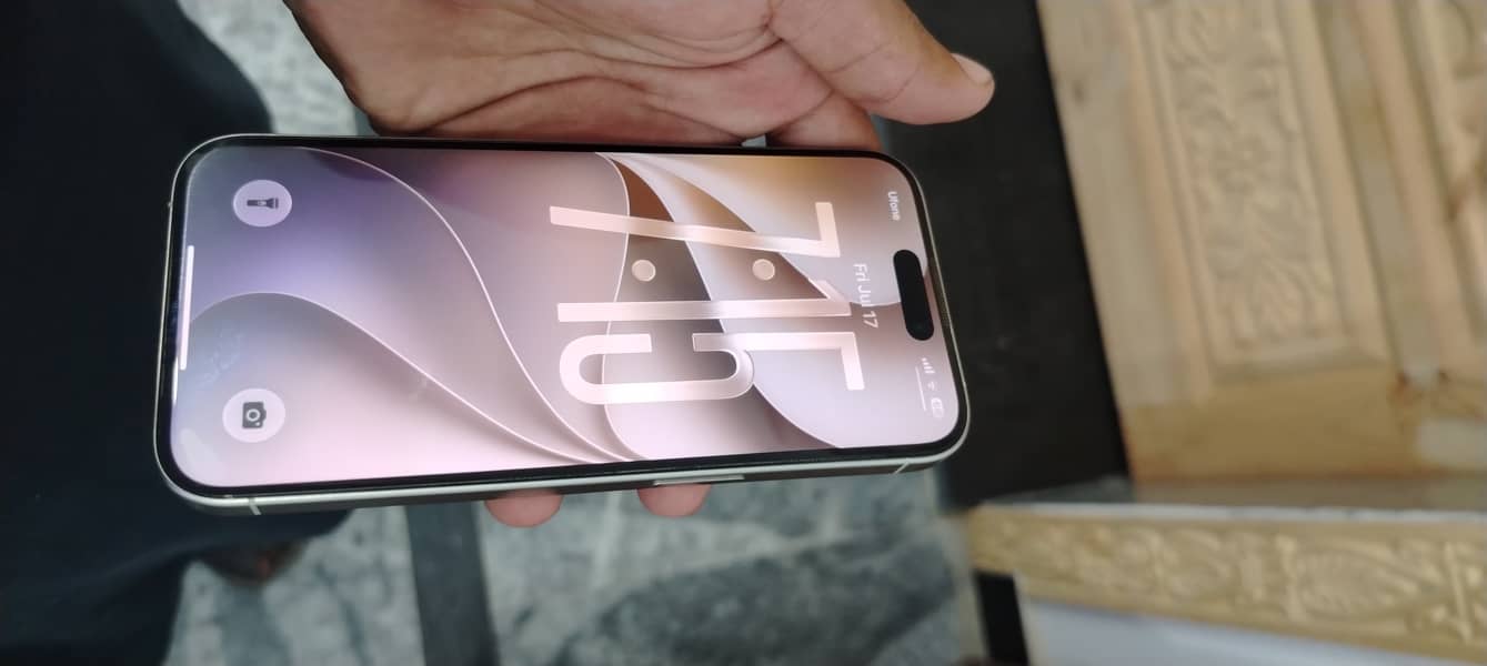 iPhone 15 pro 1
