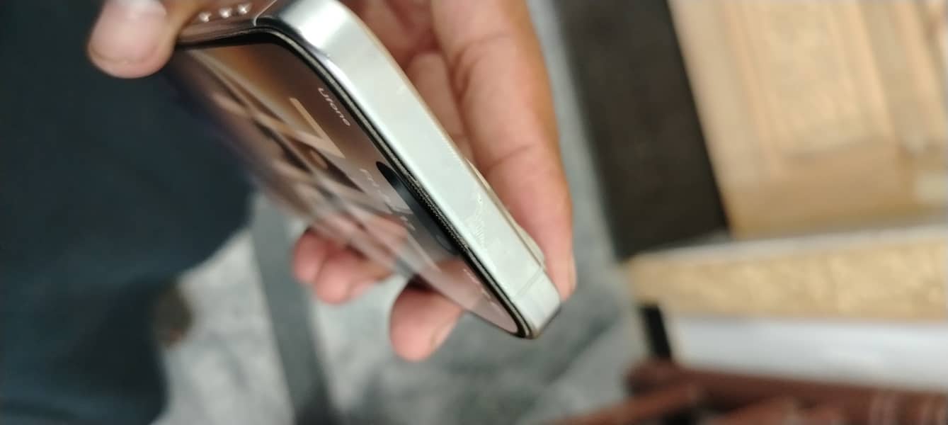 iPhone 15 pro 5