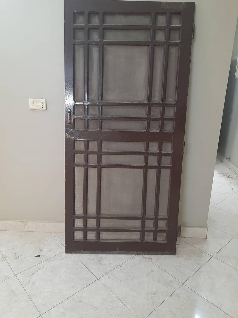 single door 1