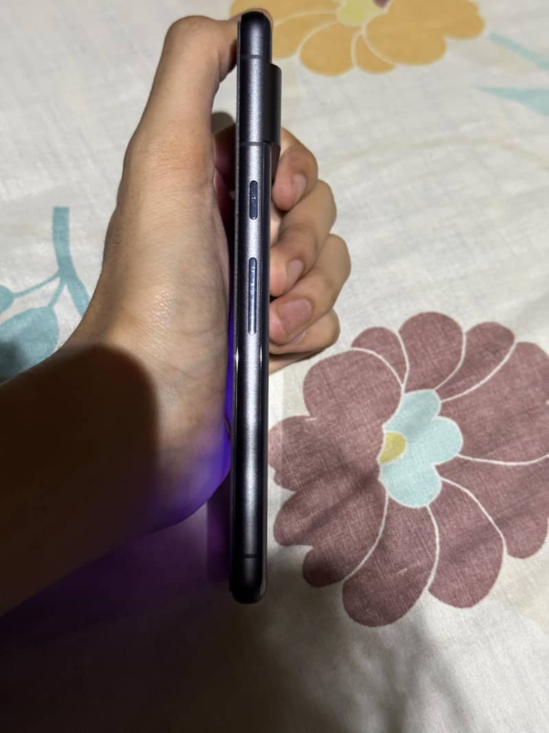 Google Pixel 7 4