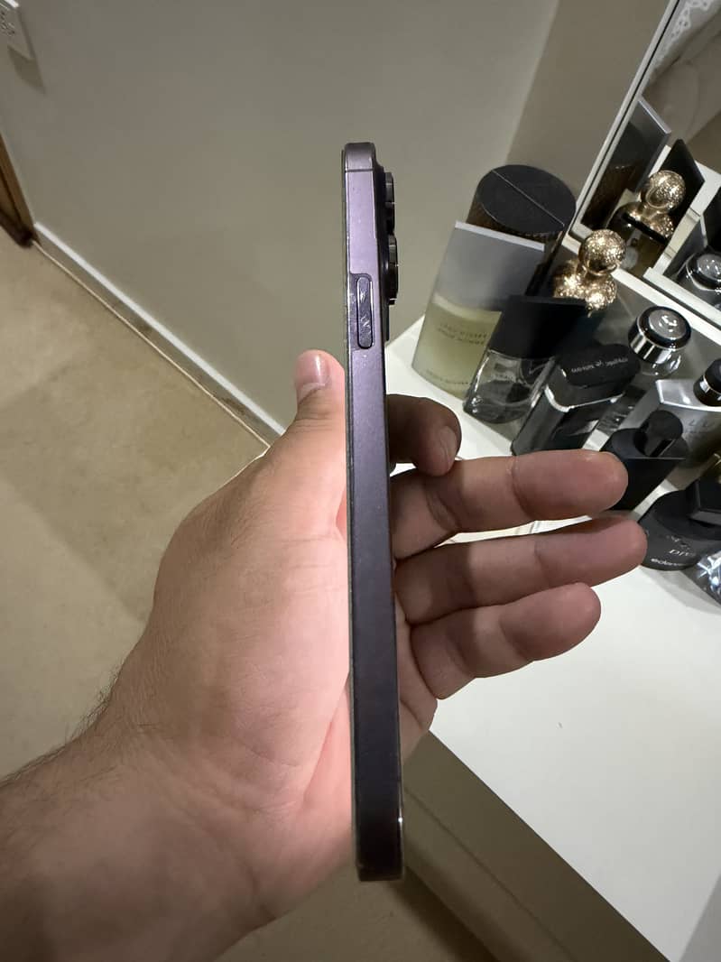 Apple iPhone 14 Pro Max 1