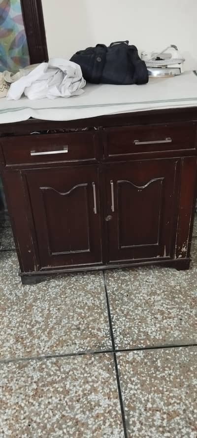 iron stand and dressing table