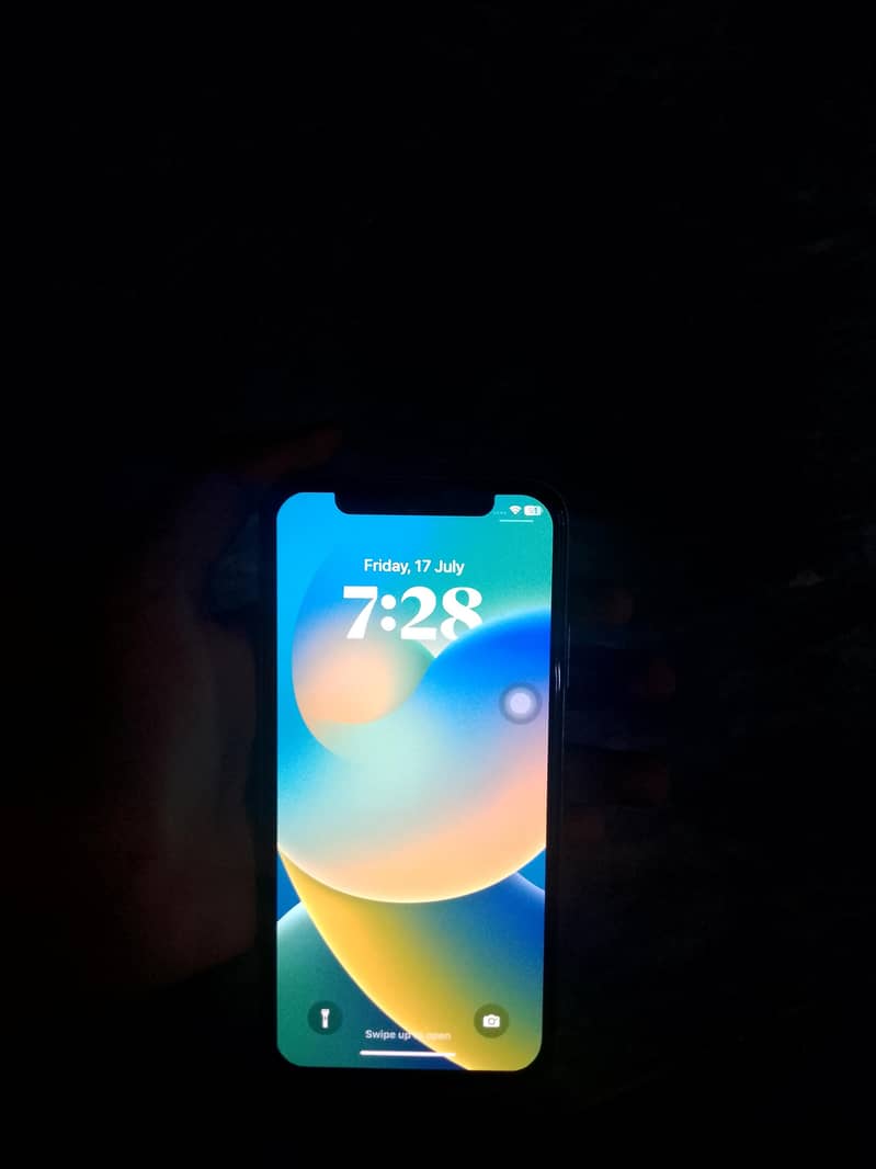 Apple iPhone X 4