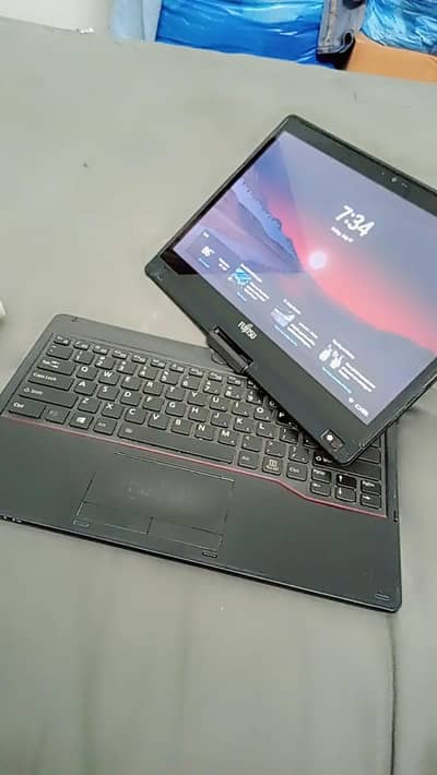 Fujitsu lifebook T939 Windows 11 pro i5 8th generation touch n type