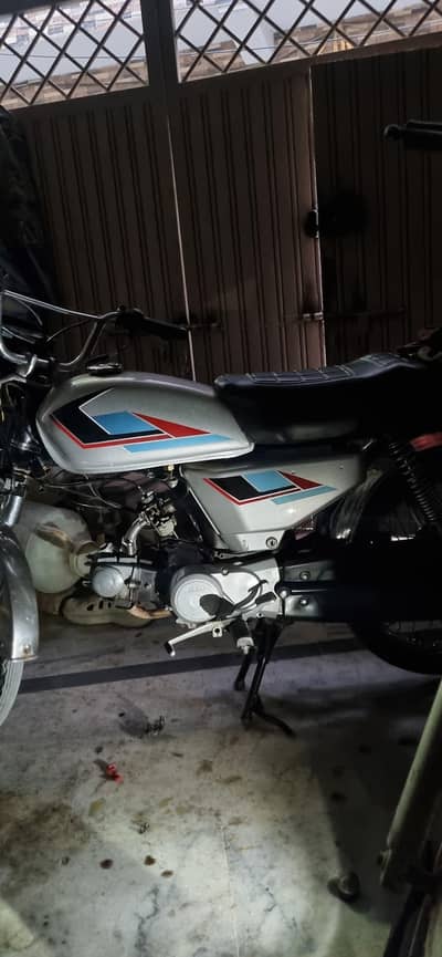 Honda CD 70 Antique Model