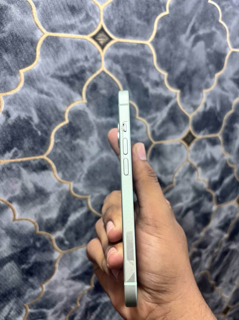 Apple iPhone 15 0
