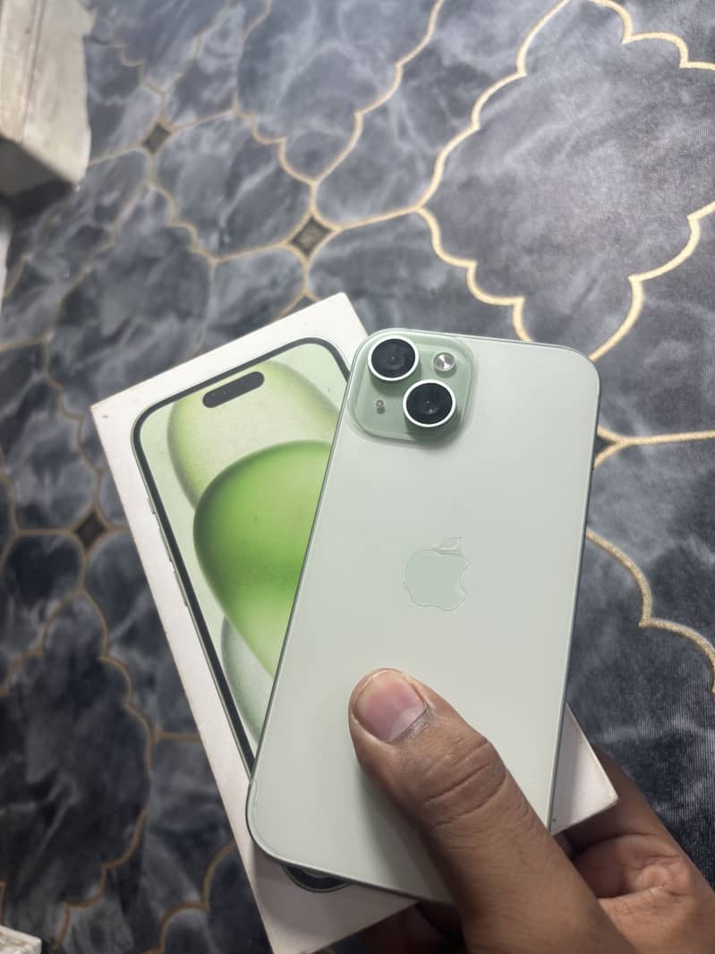 Apple iPhone 15 2