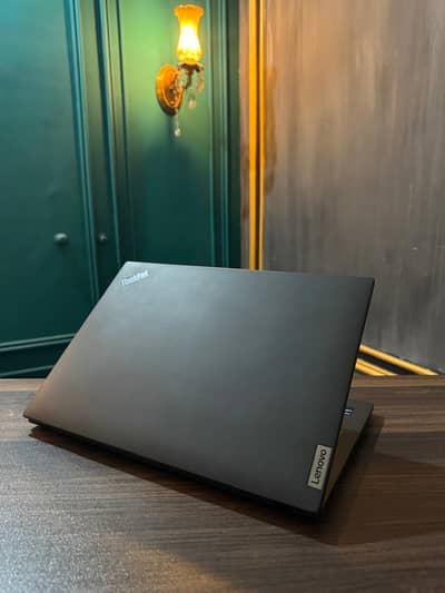 Lenovo Thinkpad X1 Carbon Gen 9 | Core i5 11th Gen | 32GB RAM | 512GB