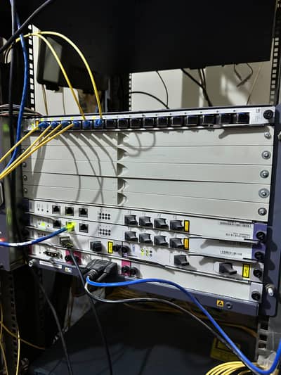 Huawei Smartax MA5683t OLT