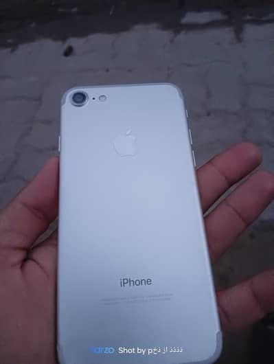 Apple iPhone 7