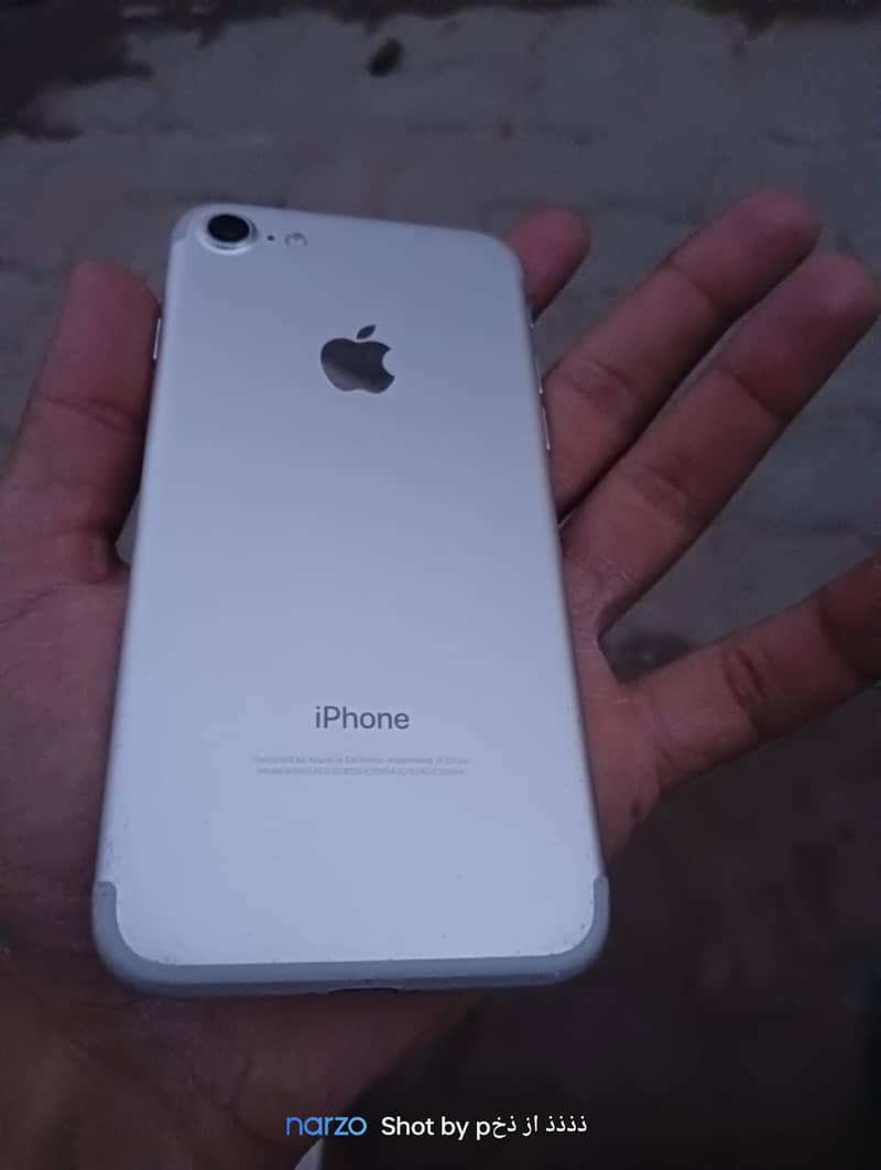 Apple iPhone 7 7
