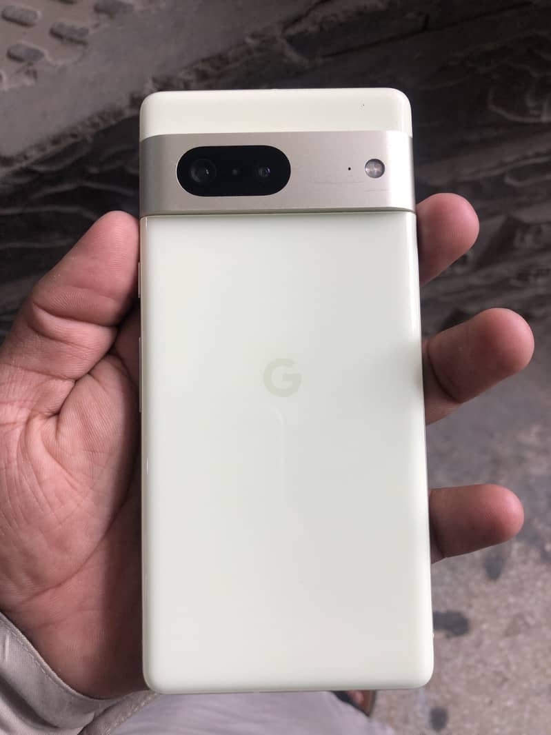 Google Pixel 7 5