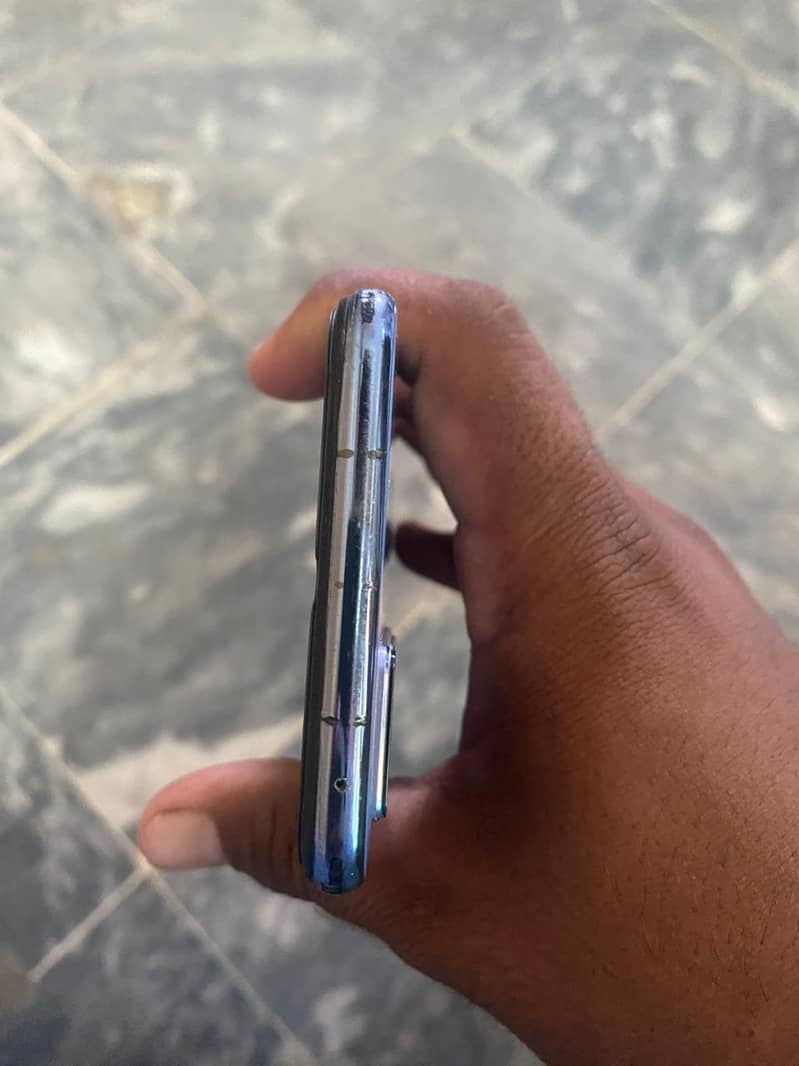 Vivo V21e 4
