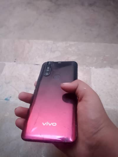 Vivo V15