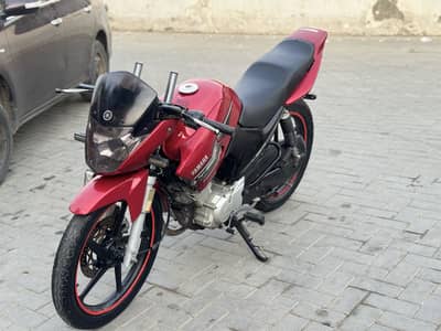 Yamaha YBR 2015