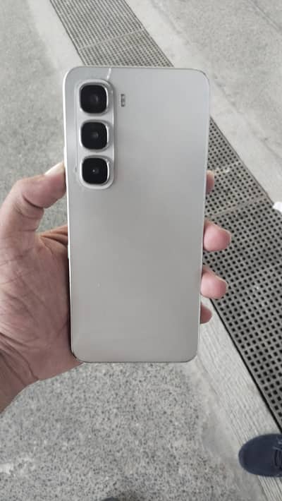 Infinix Hot 60i.  03065101442