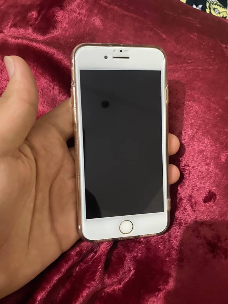Apple iPhone 7 1