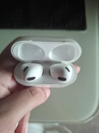Apple AirPods with Charging Case