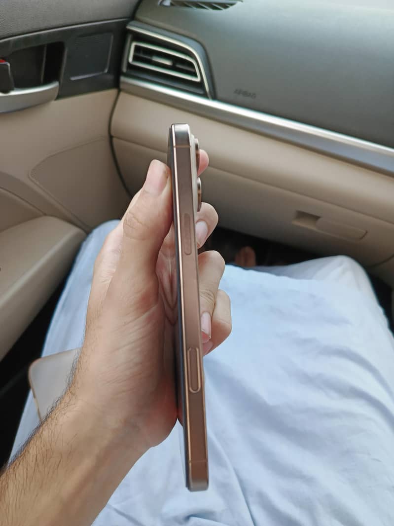iPhone 16 Pro Max 7