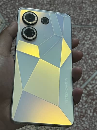 Tecno CAMON 20