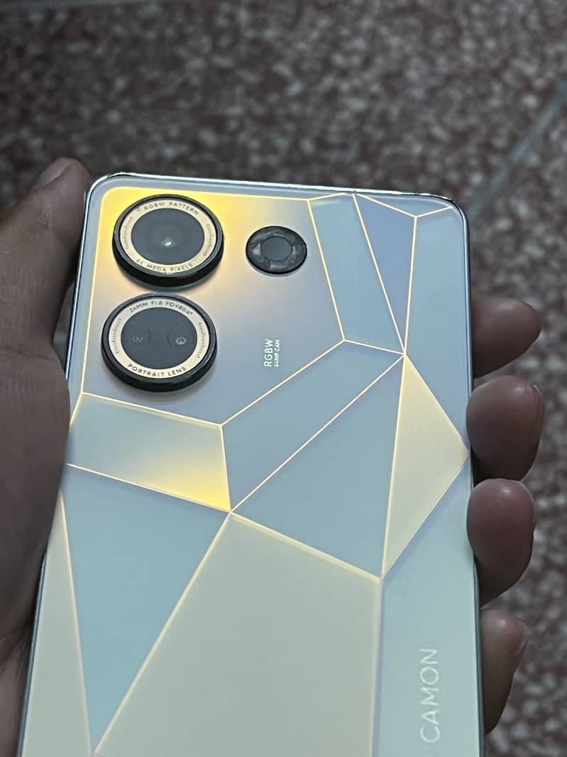 Tecno CAMON 20 4