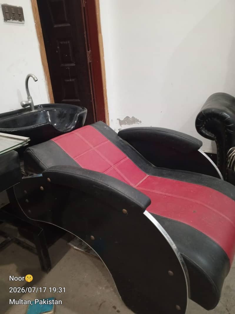 shampoo unit 1
