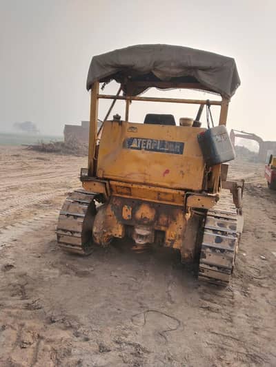 CAT D5D Bulldozer 1989 Model – Good Working Condition