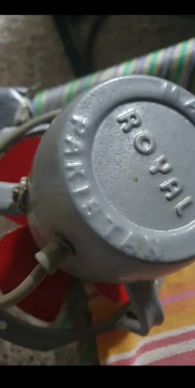 Royal exaut fan just like new